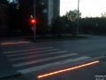 Светодиодная светофорная подсветка, встроенная в асфальт прямо у перехода появилась в Тюмени
