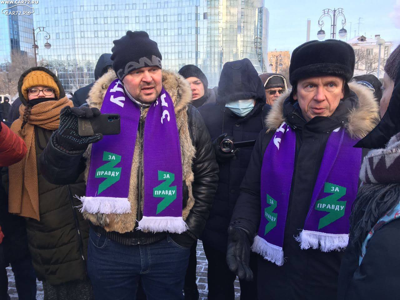 Сегодня ру последние новости. Митинг в Тюмени. Прилепин и Навальный на митинге Навального. Прилепинцы на митинге Навального. Прилепин на митинге нацболов.