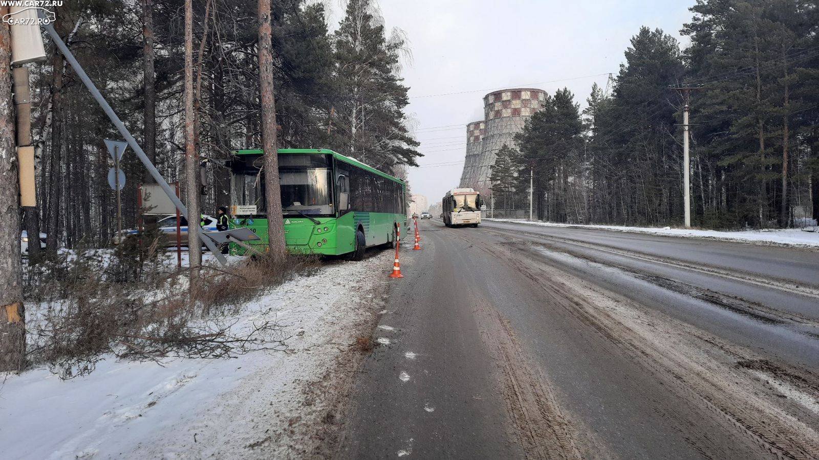 Россия 22.11 2021. Автобус зимой. ДТП С маршрутным автобусом Тюмень.