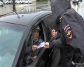  Сотрудники ГИБДД обучают тюменцев вождению на мокрой дороге