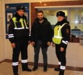 Тюменец приехал в ГИБДД, чтобы поблагодарить инспекторов ДПС за помощь
