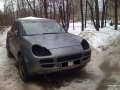Злоумышленники сняли фары у девяти автомобилей Porsche Cayenne с целью перепродажи