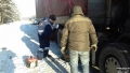 Тюменские инспекторы в морозы оказывают помощь водителям на трассах региона