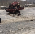 КамАЗ съехал в обрыв после ДТП с ВАЗ-2107 на трассе Тюмень - Ханты-Мансийск