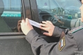 Должник попытался спрятать автомобиль от приставов у здания приставов