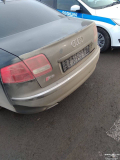 Бесправник перекрыл своей Audi камеру перед экипажем ГИБДД