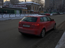 Skoda SuperB и Audi A3 столкнулись на перекрестке улиц Осипенко и Орджоникидзе 
