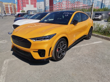Электрический Ford Mustang Mach-E GT 