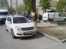 Geely MK Cross O963CO72