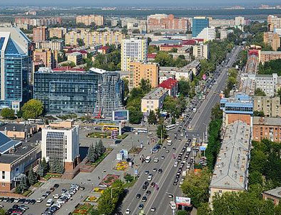 Один из аварийных перекрестков Тюмени, ул.Республики и Мельникайте